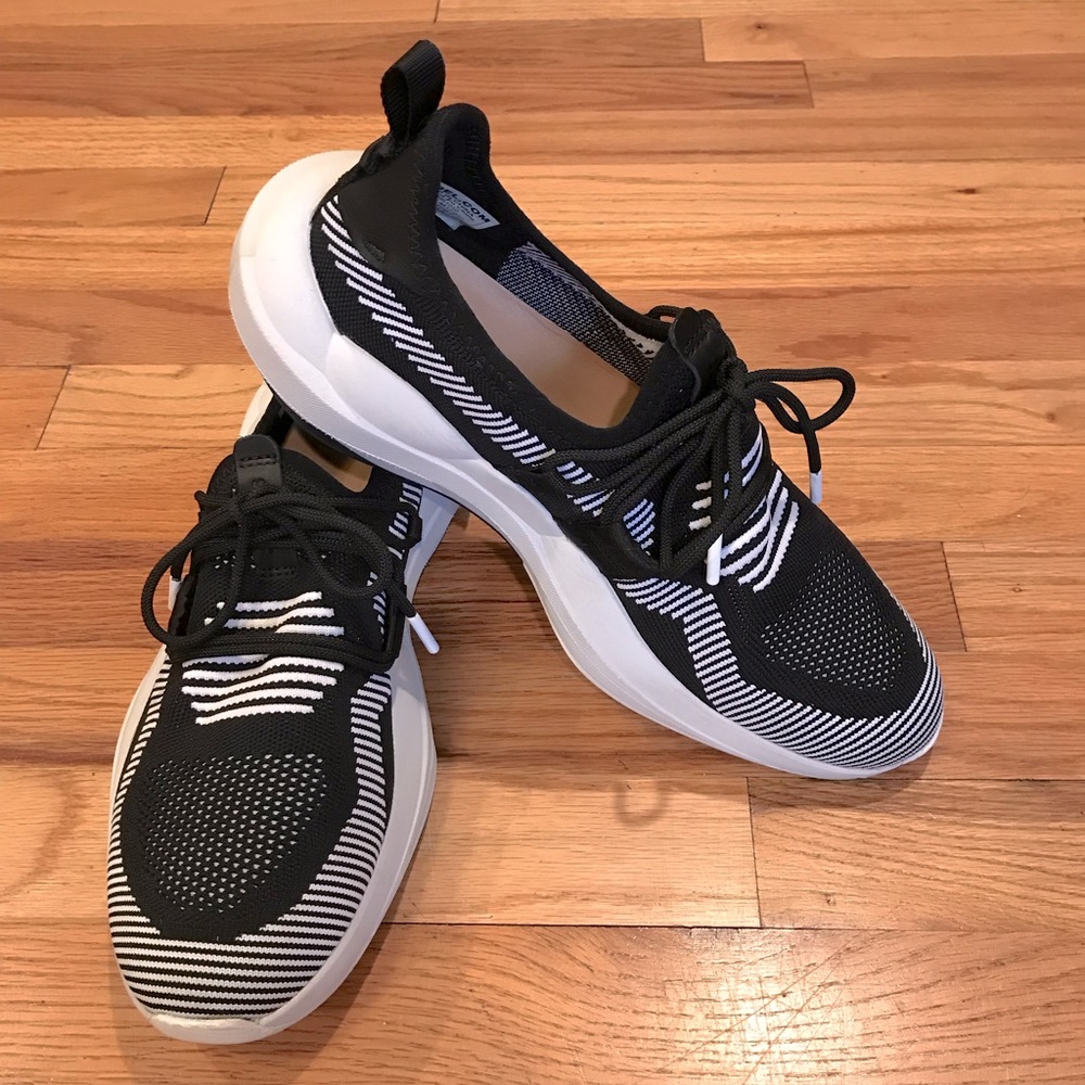 Sorel Explorer Defy Low Sneaker ( Size 10.5) Color Black/White